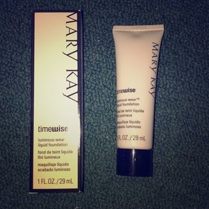 Mary Kay timewise foundation